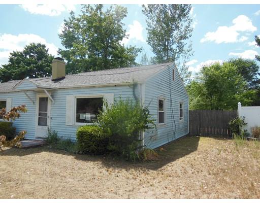 108 Kirk Dr, Springfield, MA 01109 photo 2