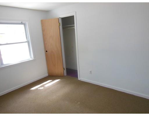 108 Kirk Dr, Springfield, MA 01109 photo 9