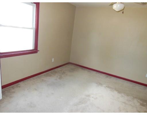 108 Kirk Dr, Springfield, MA 01109 photo 10
