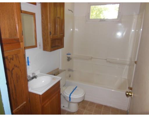 108 Kirk Dr, Springfield, MA 01109 photo 8