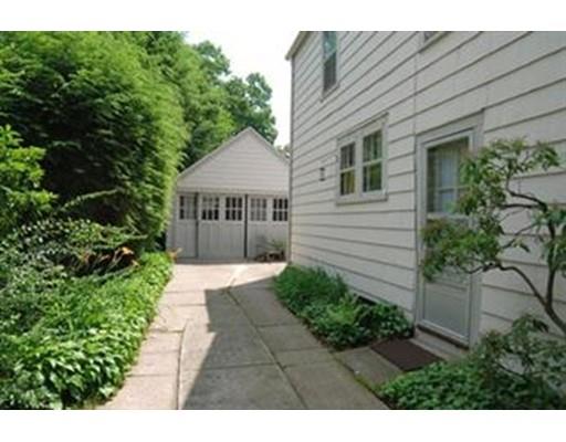 45 Perkins St, Springfield, MA 01118 photo 3