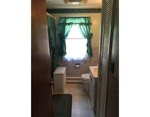 131 Kerry Dr, Springfield, MA 01118 photo 17