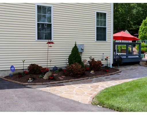 40 Howarth Dr, Upton, MA 01568 photo 5