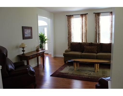 40 Howarth Dr, Upton, MA 01568 photo 10