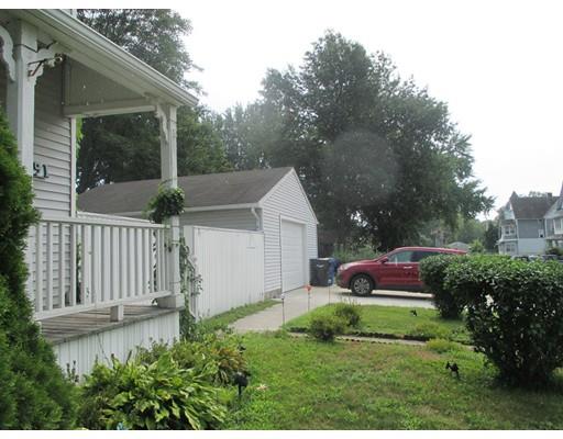 591 Plainfield St, Springfield, MA 01107 photo 14