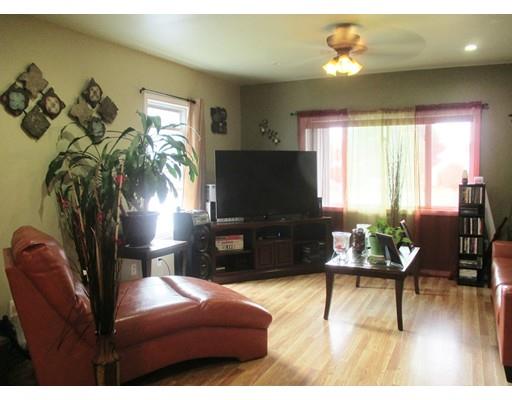 591 Plainfield St, Springfield, MA 01107 photo 5