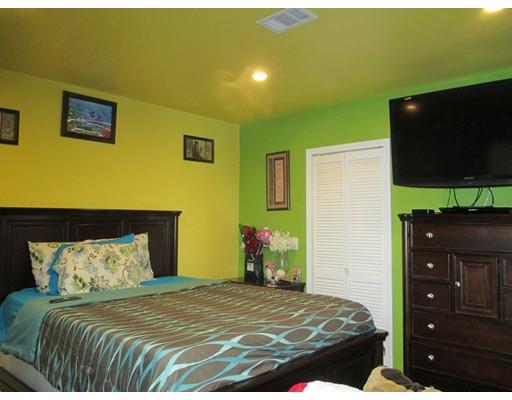 591 Plainfield St, Springfield, MA 01107 photo 7