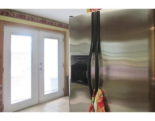 591 Plainfield St, Springfield, MA 01107 photo 3
