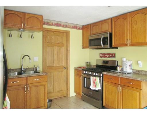 591 Plainfield St, Springfield, MA 01107 photo 2