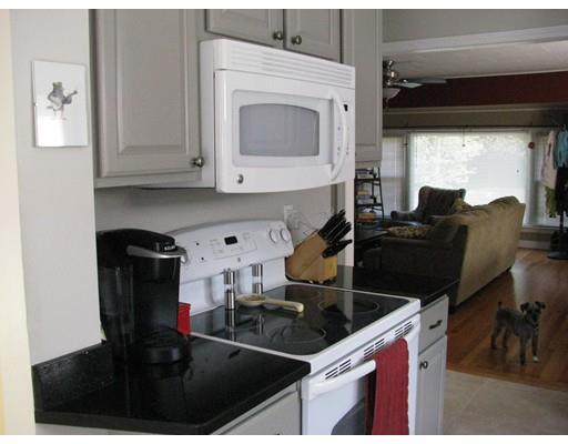 759 Pendleton Ave, Chicopee, MA 01020 photo 8