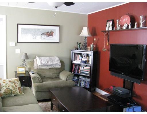 759 Pendleton Ave, Chicopee, MA 01020 photo 11