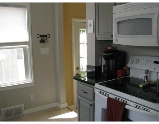 759 Pendleton Ave, Chicopee, MA 01020 photo 9