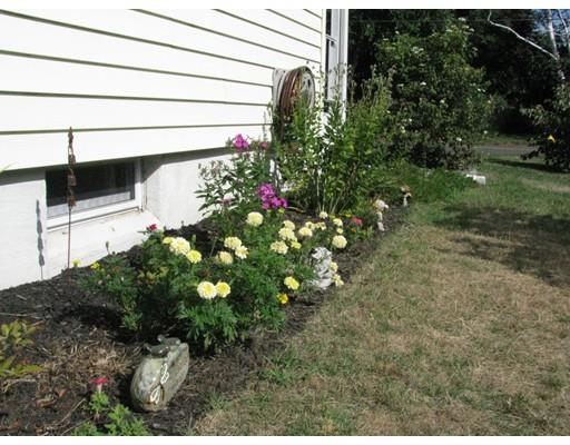 759 Pendleton Ave, Chicopee, MA 01020 photo 3