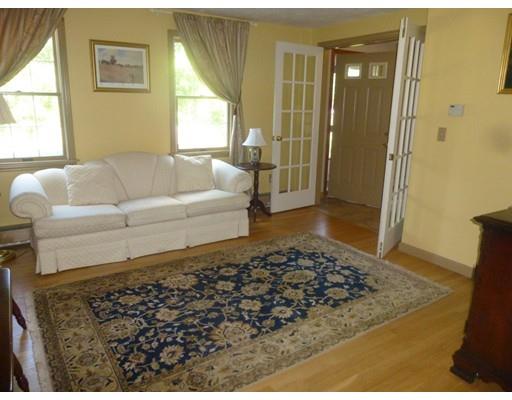 5 Chambers Ct, Mansfield, MA 02048 photo 3