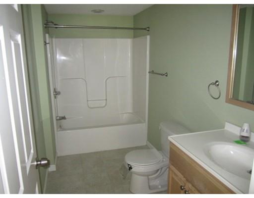 93 Stuart St, Springfield, MA 01119 photo 17
