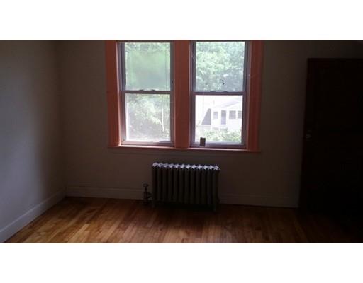 15 Vineyard St, Worcester, MA 01603 photo 11