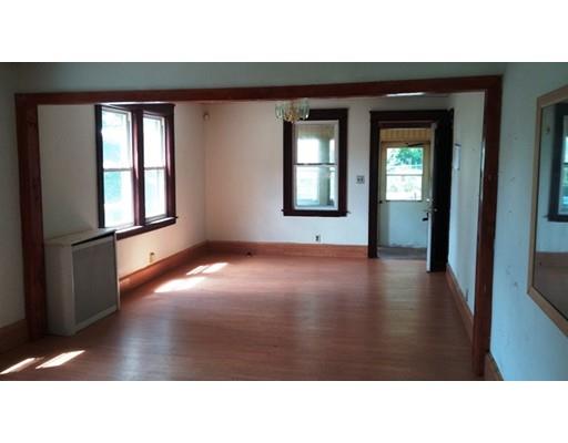 15 Vineyard St, Worcester, MA 01603 photo 3