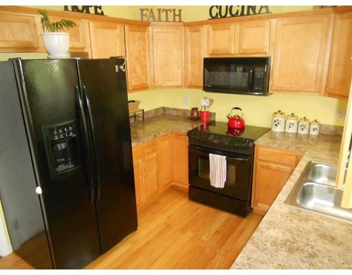 114 Maple St #A, Easthampton, MA 01027 photo 4