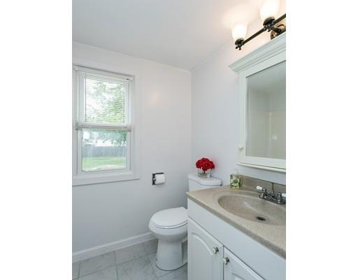 74 Aldrew Ter, Springfield, MA 01119 photo 16