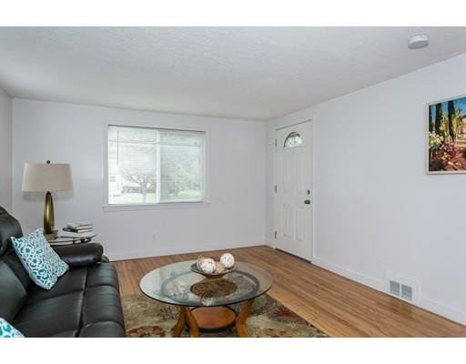 74 Aldrew Ter, Springfield, MA 01119 photo 4