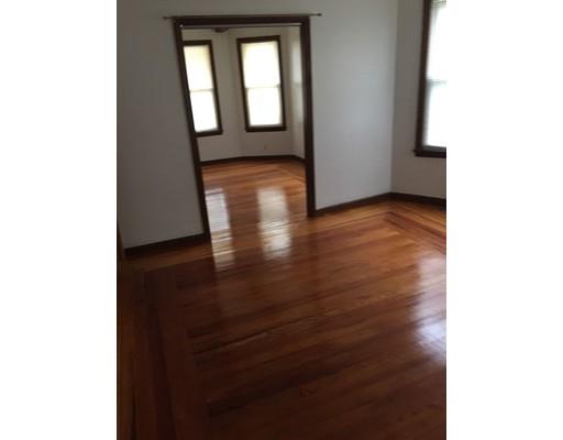 20 Denton Cir, Springfield, MA 01104 photo 3