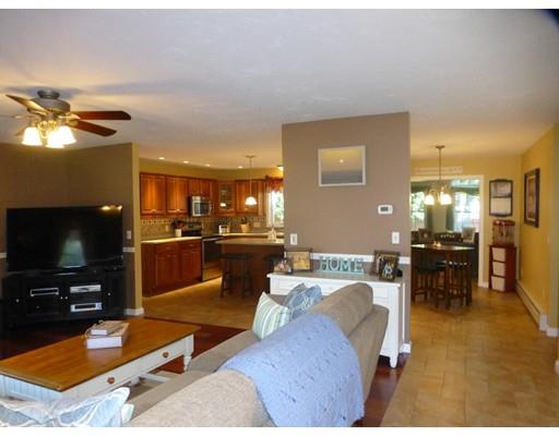 5 Northgate Cir, Worcester, MA 01606 photo 4