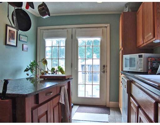 49 Norman St, Fall River, MA 02720 photo 9