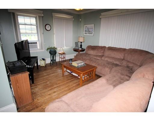 44 E Main St, Gloucester, MA 01930 photo 8