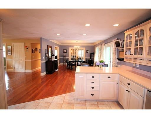43 Bennett St, Gloucester, MA 01930 photo 3