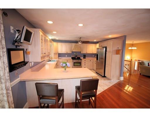 43 Bennett St, Gloucester, MA 01930 photo 2