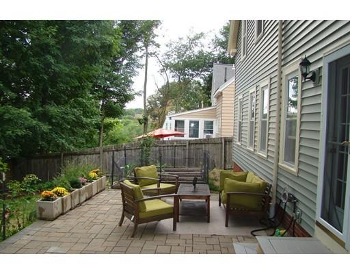 74 Mount Vernon St, Reading, MA 01867 photo 4