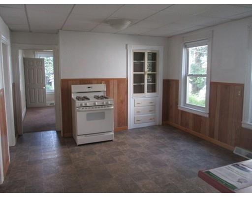 9 Kosta St, Worcester, MA 01607 photo 3