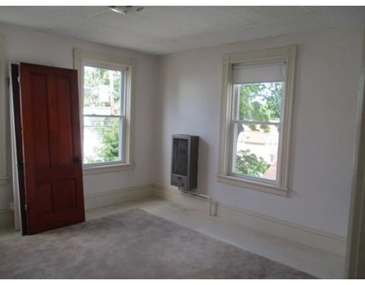 9 Kosta St, Worcester, MA 01607 photo 11