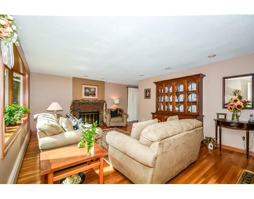 36 Colonial Dr, Reading, MA 01867 photo 2