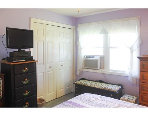 16 Bernard St, Chicopee, MA 01013 photo 9