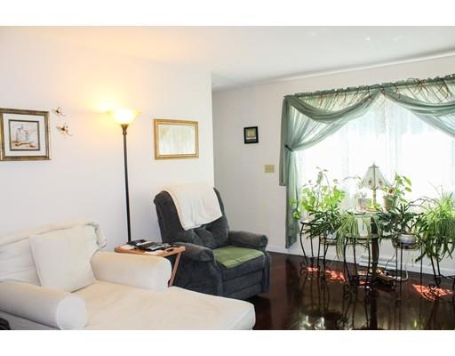 16 Bernard St, Chicopee, MA 01013 photo 3