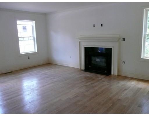 116 Lowell St, Reading, MA 01867 photo 3