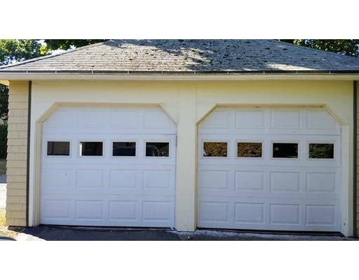 76 Birchland Ave, Springfield, MA 01119 photo 4