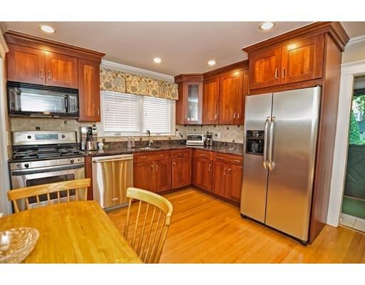 76 Birchland Ave, Springfield, MA 01119 photo 19