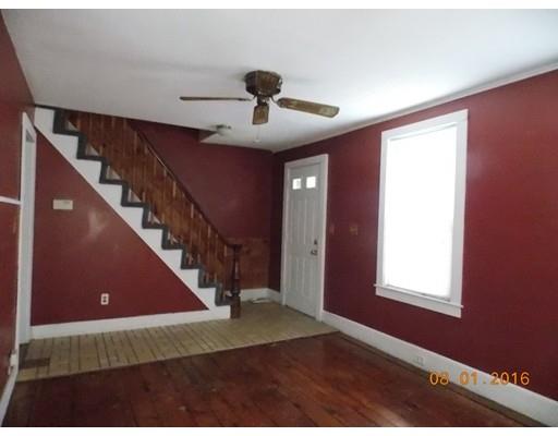 31 Walnut St, Maynard, MA 01754 photo 2