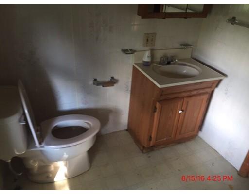 32 Pickering Rd, Blackstone, MA 01504 photo 9