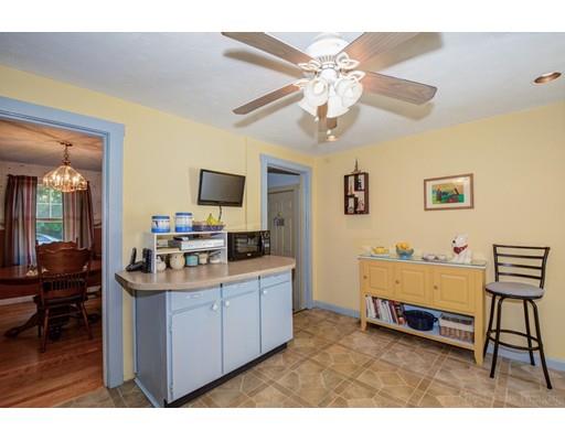 35 Bates Ave, Worcester, MA 01605 photo 9