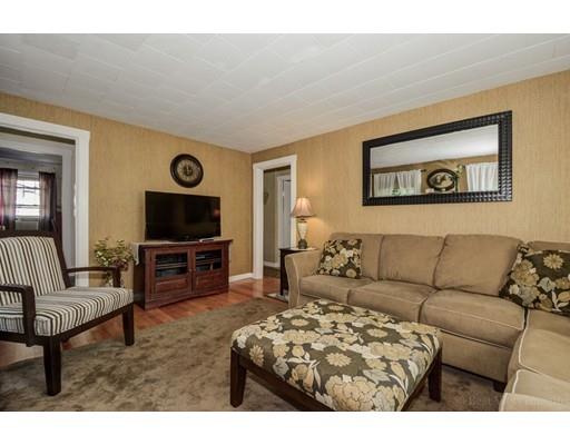 35 Bates Ave, Worcester, MA 01605 photo 5