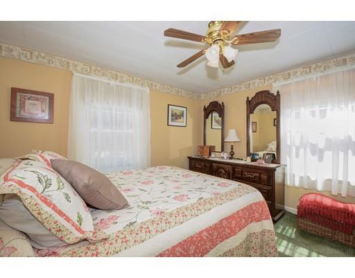 35 Bates Ave, Worcester, MA 01605 photo 13