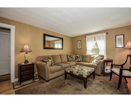 35 Bates Ave, Worcester, MA 01605 photo 4