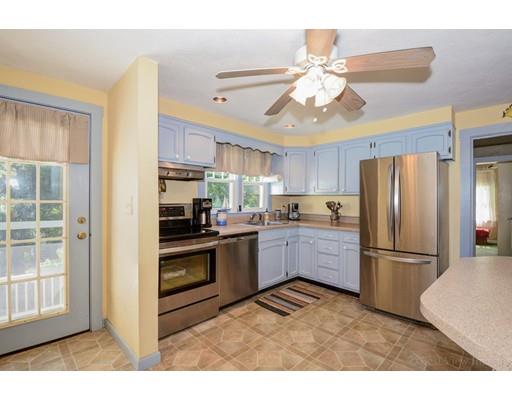 35 Bates Ave, Worcester, MA 01605 photo 10