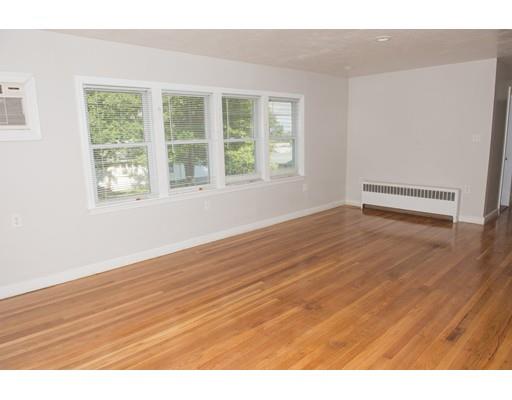 8 Emery St, Worcester, MA 01604 photo 8
