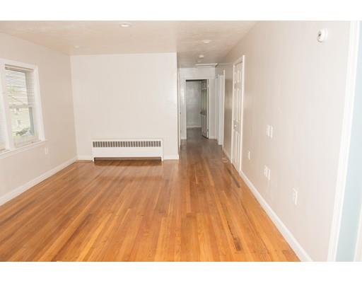 8 Emery St, Worcester, MA 01604 photo 9