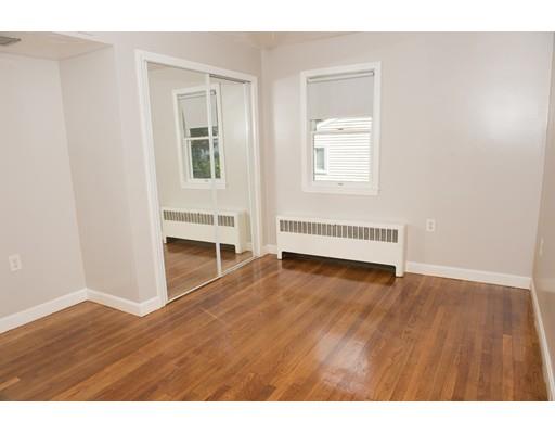 8 Emery St, Worcester, MA 01604 photo 10