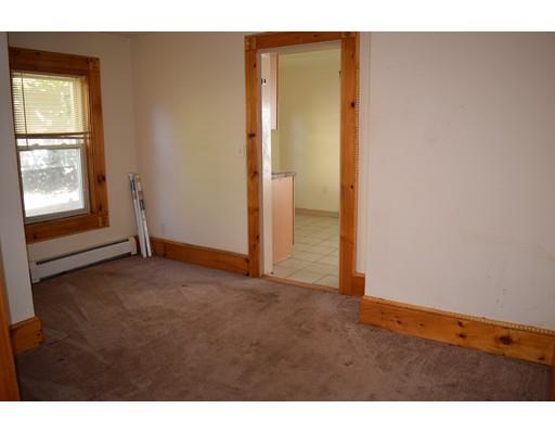 33 Beech St, Lowell, MA 01850 photo 5